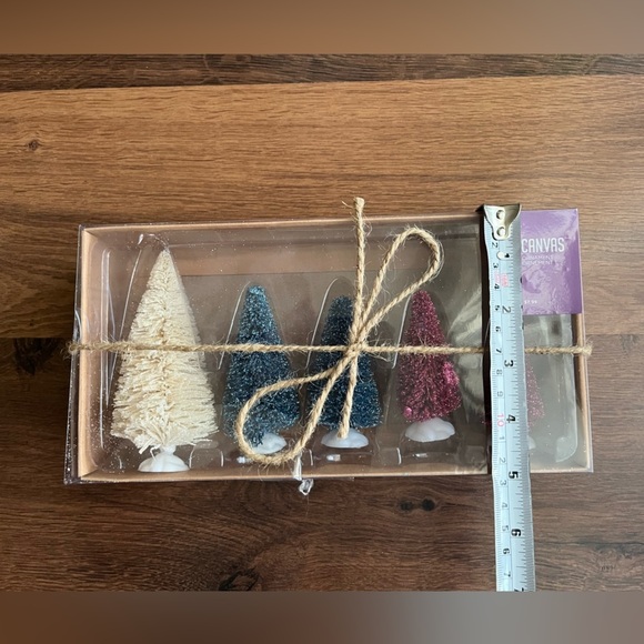 FREE 5PK Colourful Christmas Tree Decorations - Picture 8 of 9